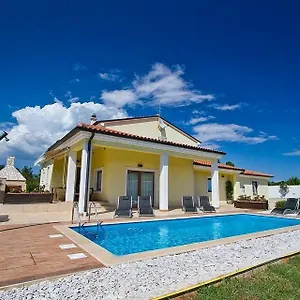 Villa Maggie, Šišan