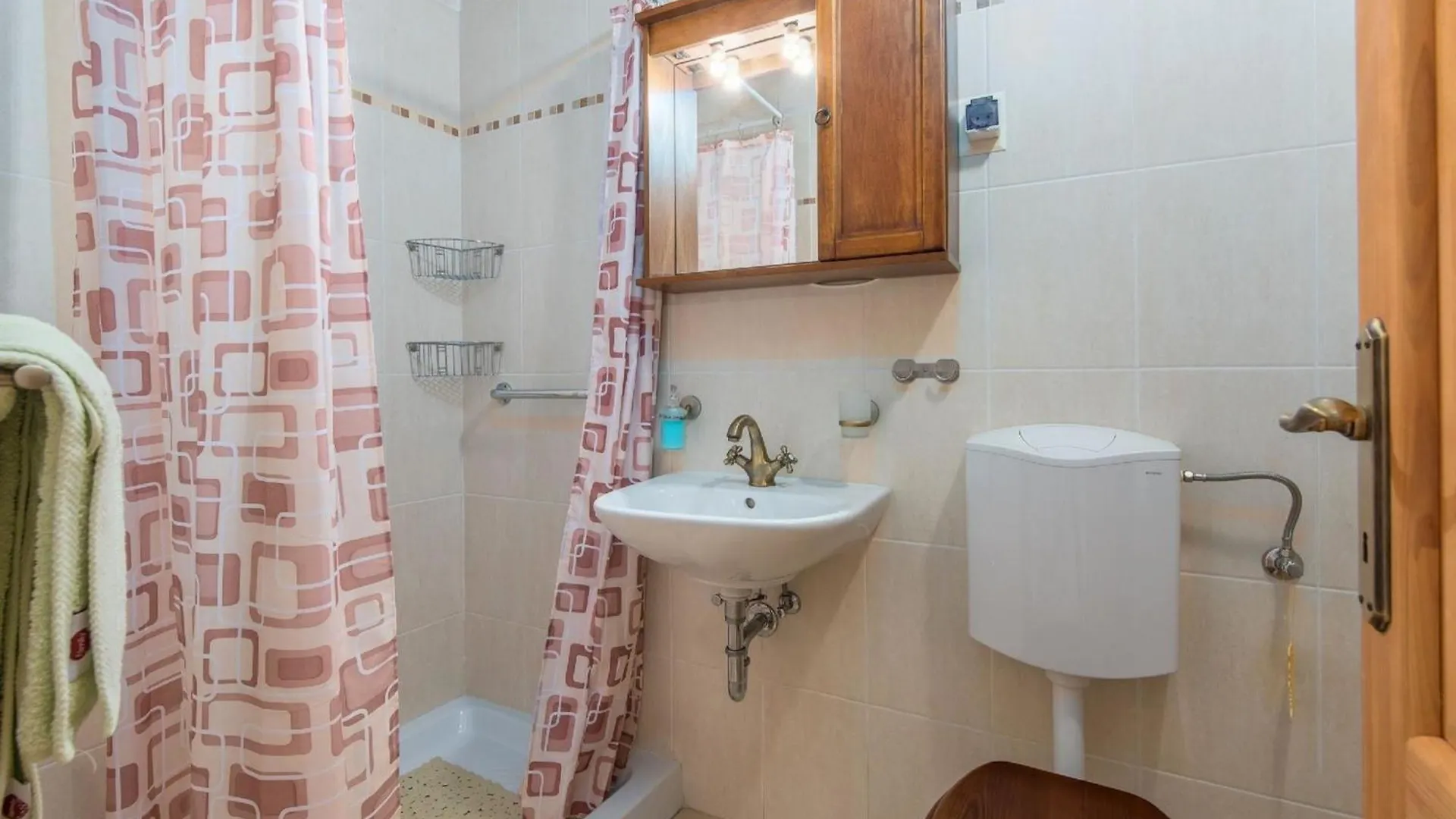 Holiday home Ferienhaus In Sisan Mit Grill, Terrasse Und Garten