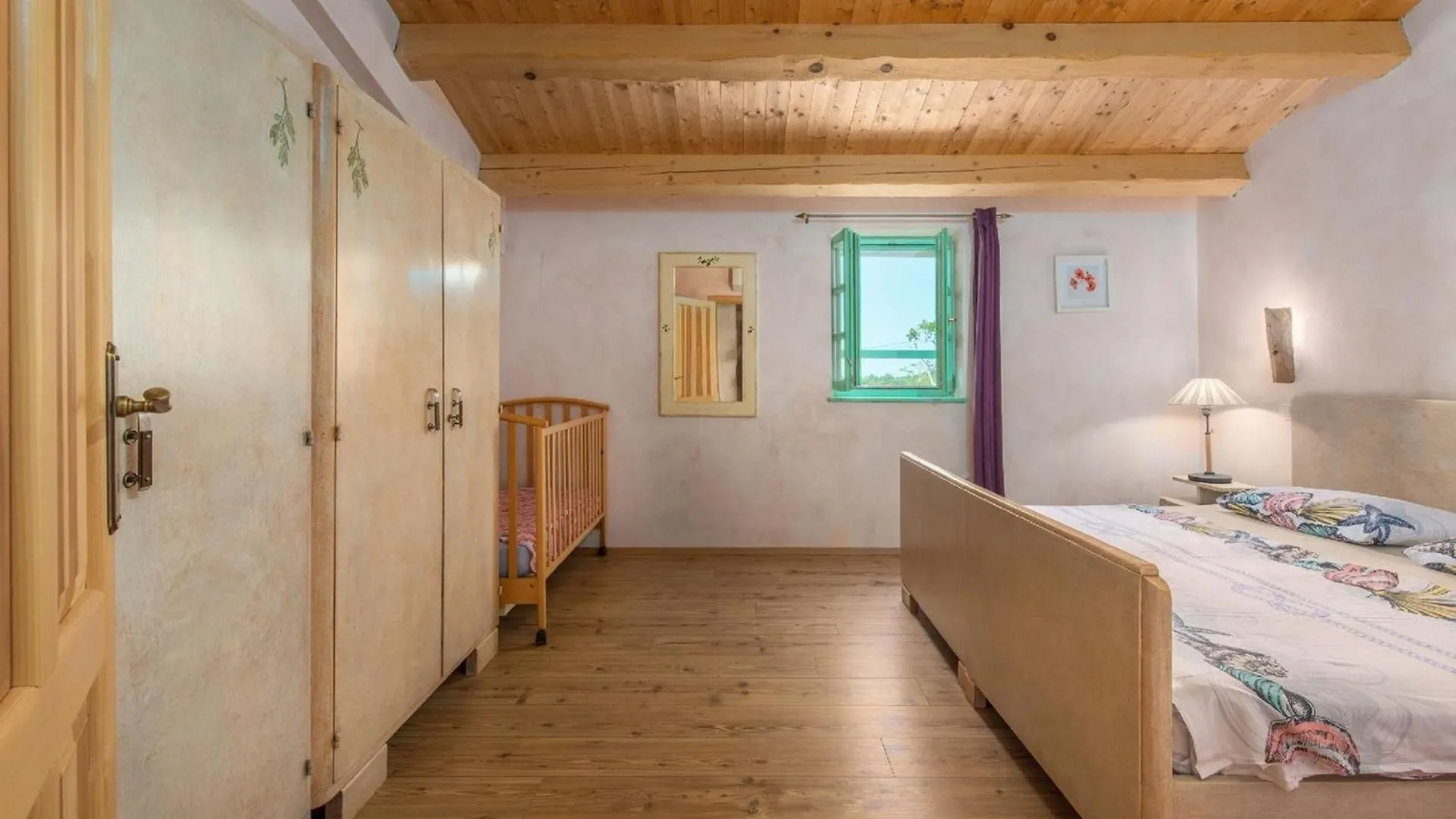 Ferienhaus In Sisan Mit Grill, Terrasse Und Garten Holiday home