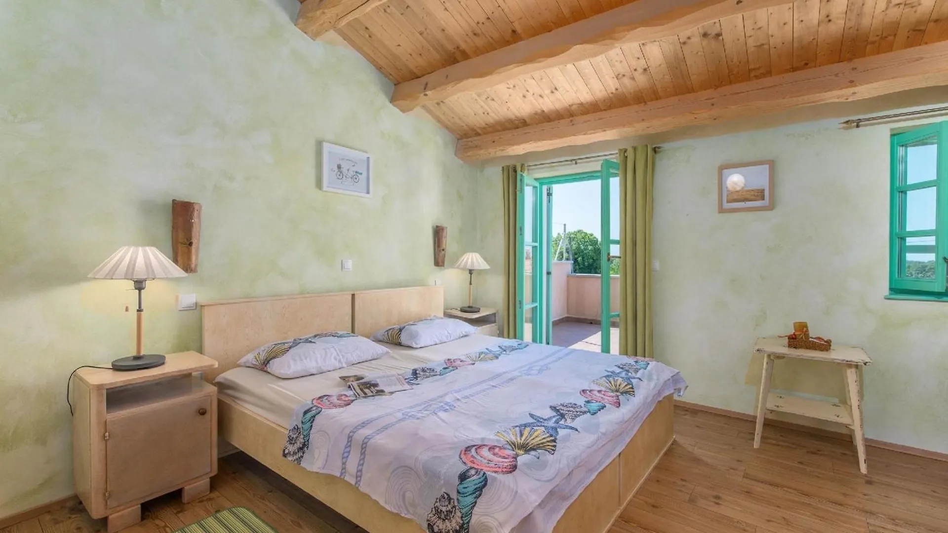 Ferienhaus In Sisan Mit Grill, Terrasse Und Garten 0*,  Croatia