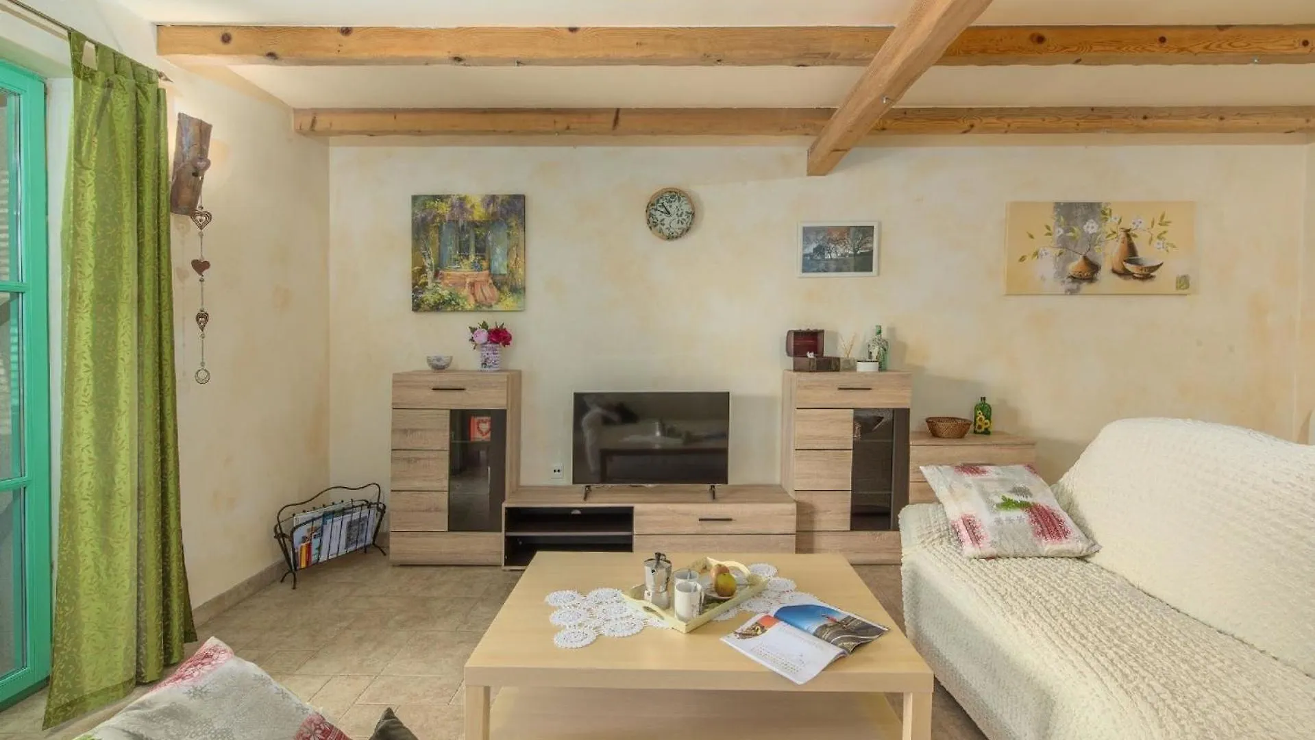 Ferienhaus In Sisan Mit Grill, Terrasse Und Garten 0*,  Croatia